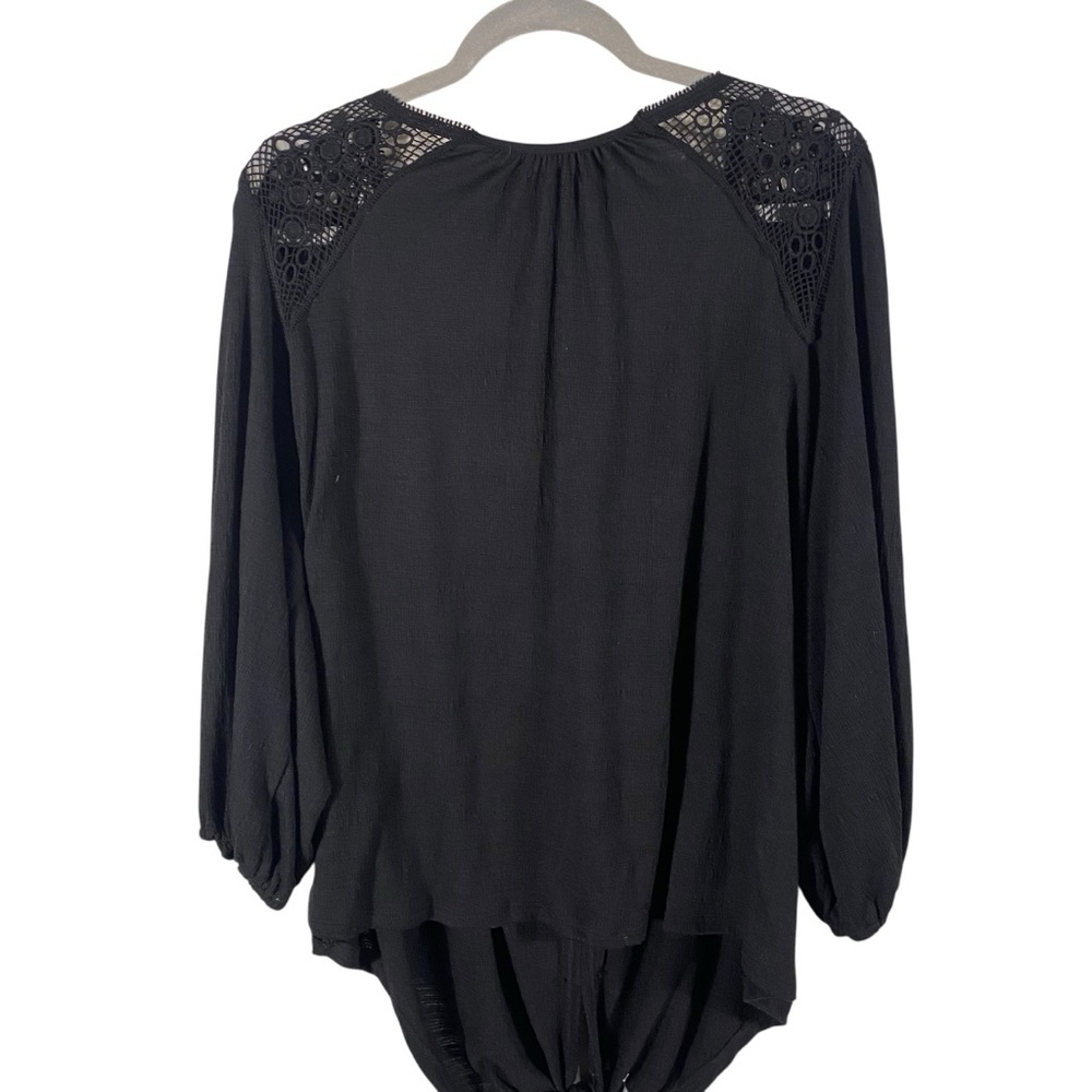 Max Studio Black V-Neck Blouse with Crochet Accents 3/4 sleeve Tied Front Sz 3X - Picture 3 of 7
